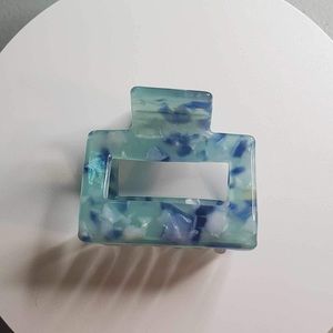 Small Half-Updo
 Acetate Claw Clip